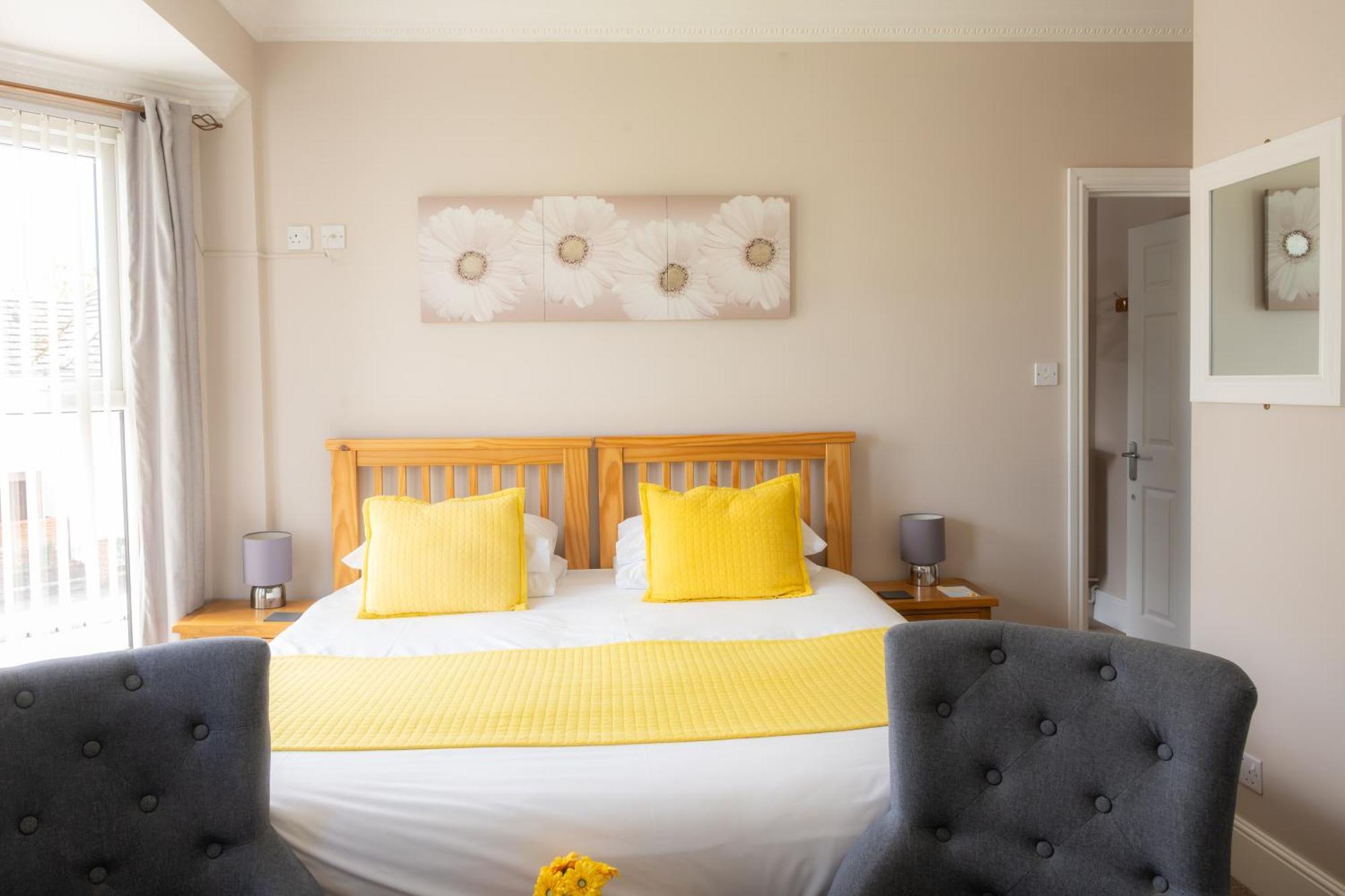 The Courtyard Guest House Great Yarmouth Eksteriør billede