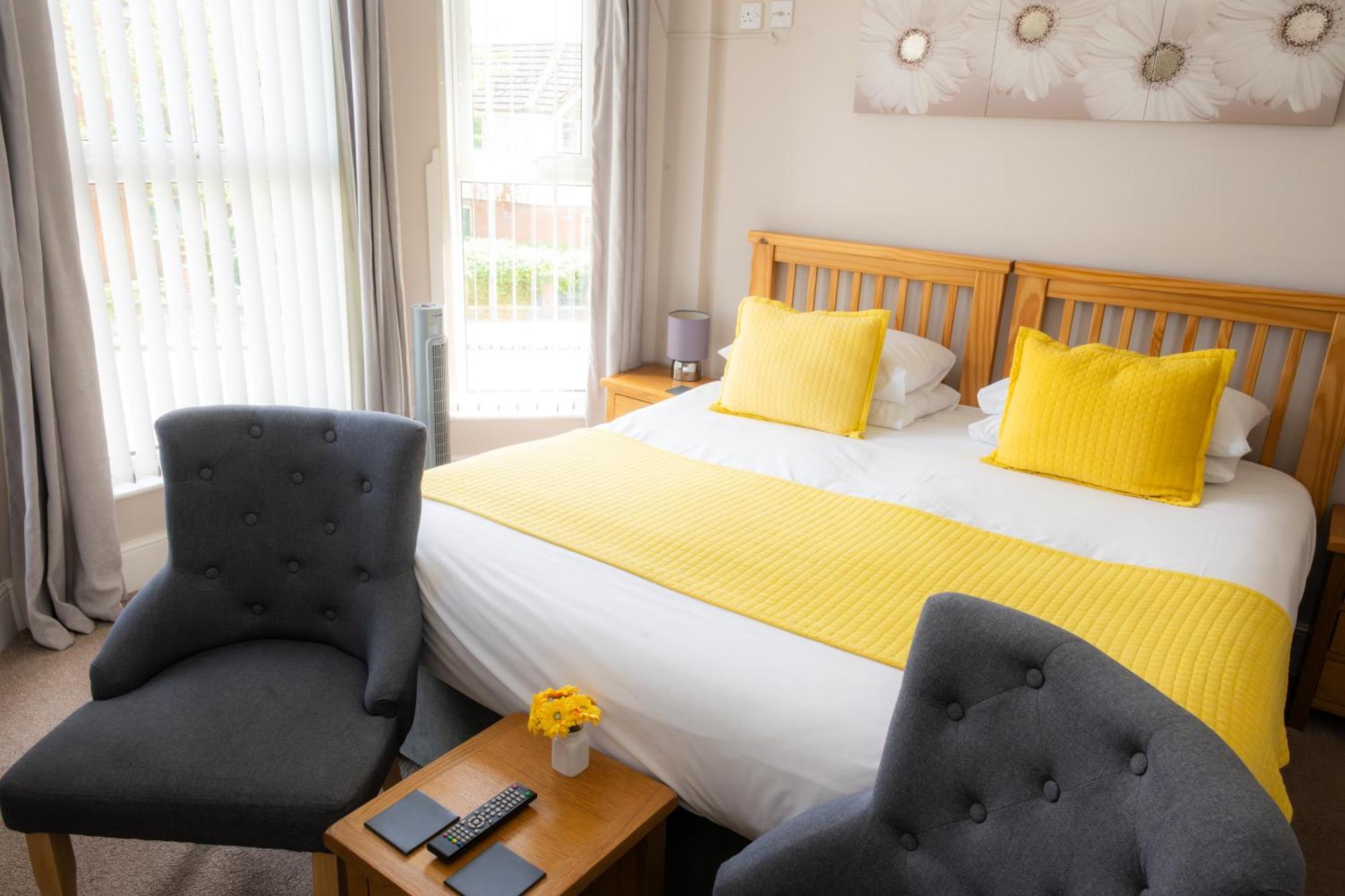 The Courtyard Guest House Great Yarmouth Eksteriør billede