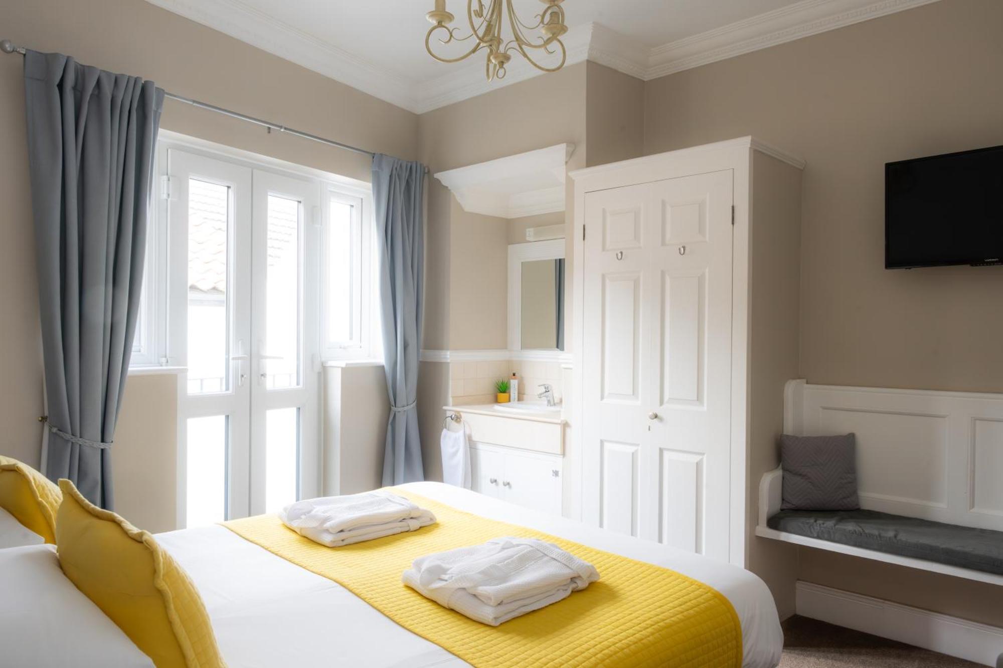 The Courtyard Guest House Great Yarmouth Eksteriør billede