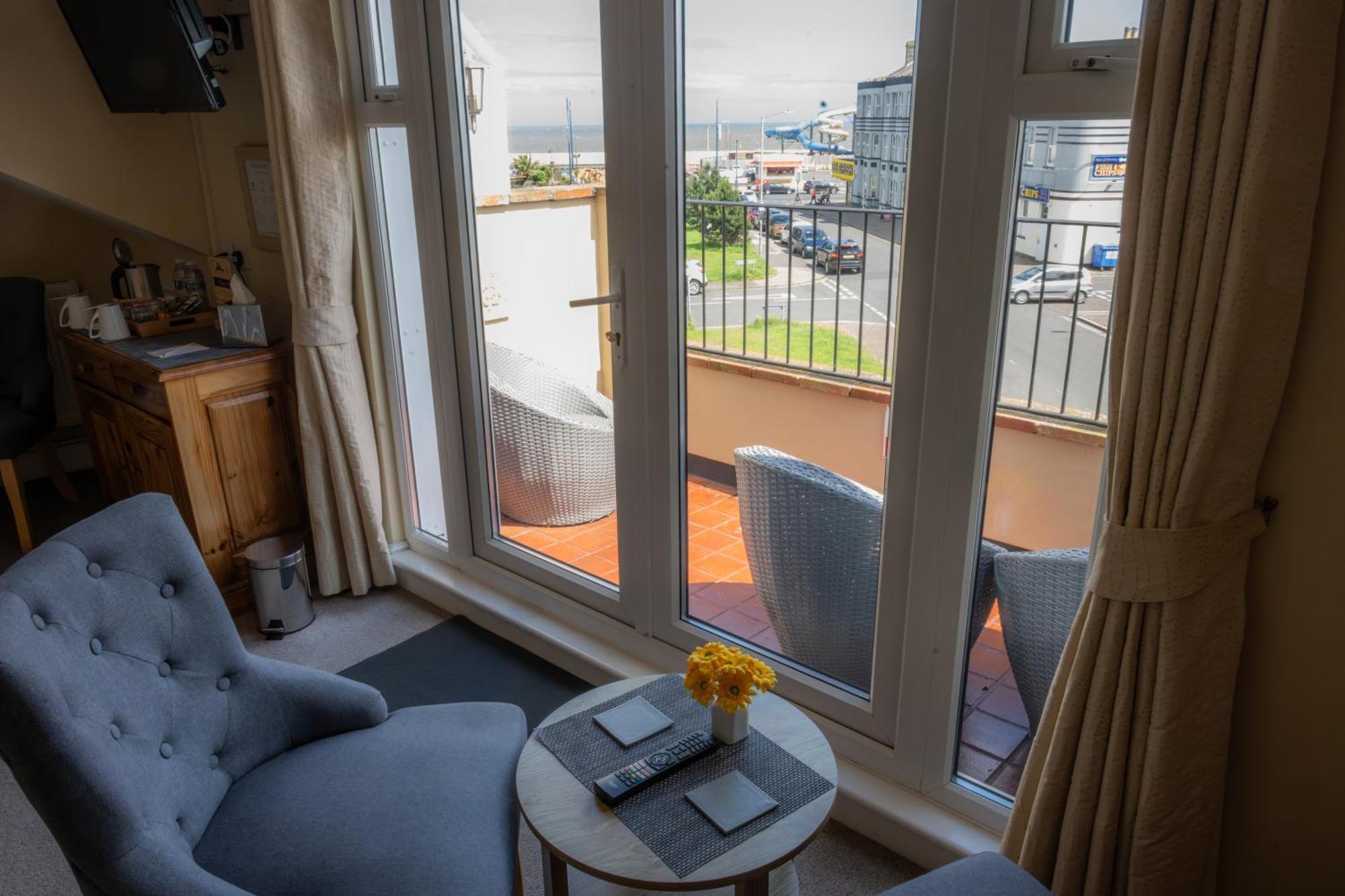 The Courtyard Guest House Great Yarmouth Eksteriør billede