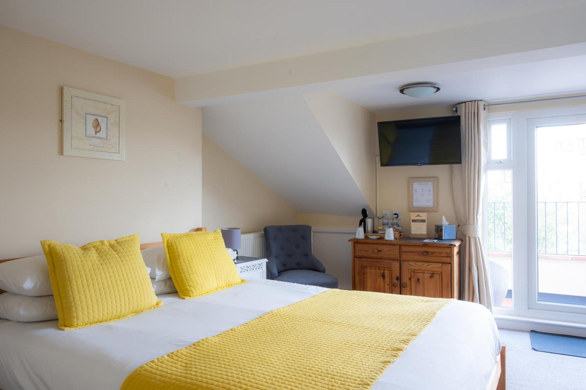 The Courtyard Guest House Great Yarmouth Eksteriør billede