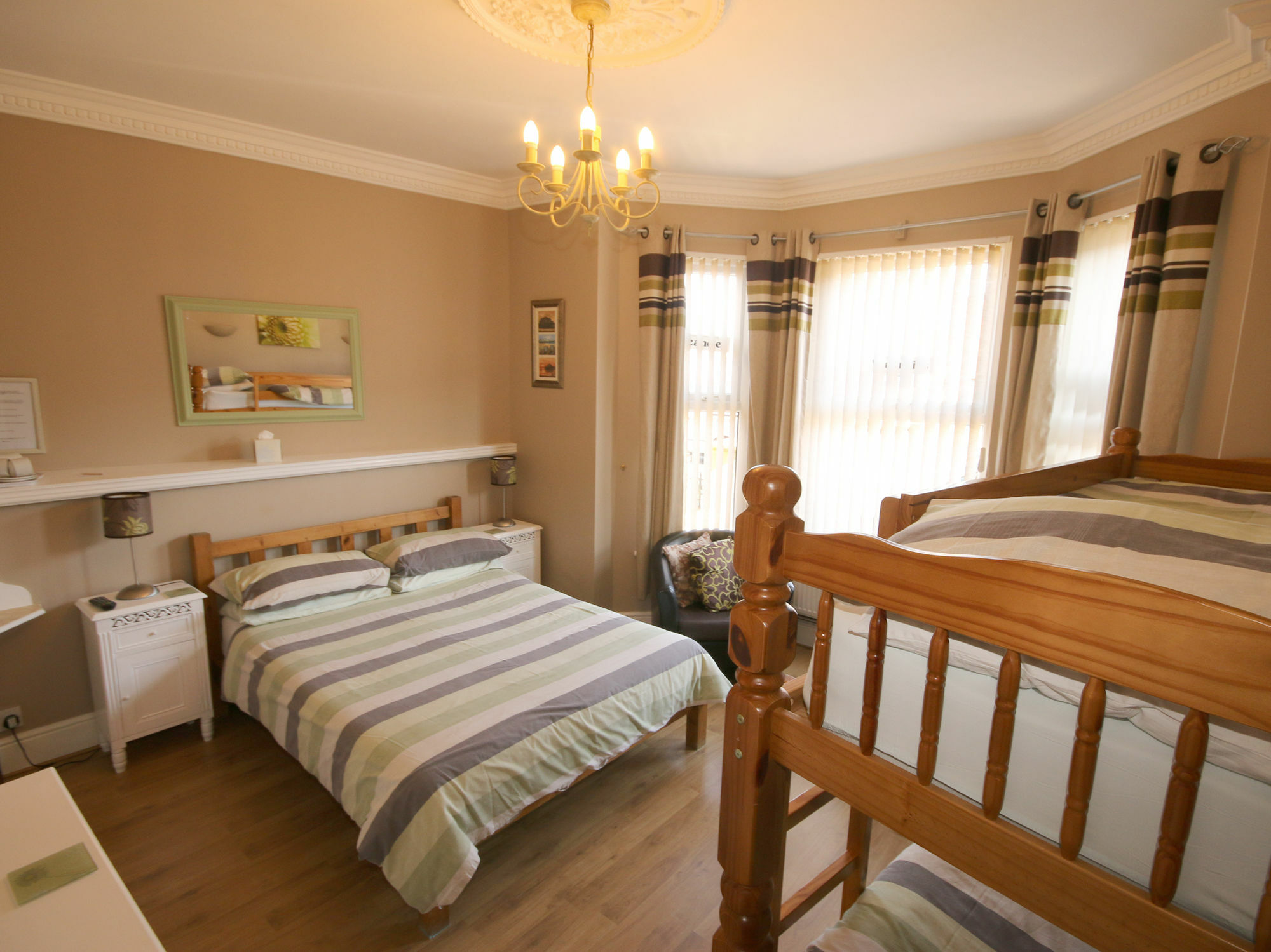 The Courtyard Guest House Great Yarmouth Eksteriør billede